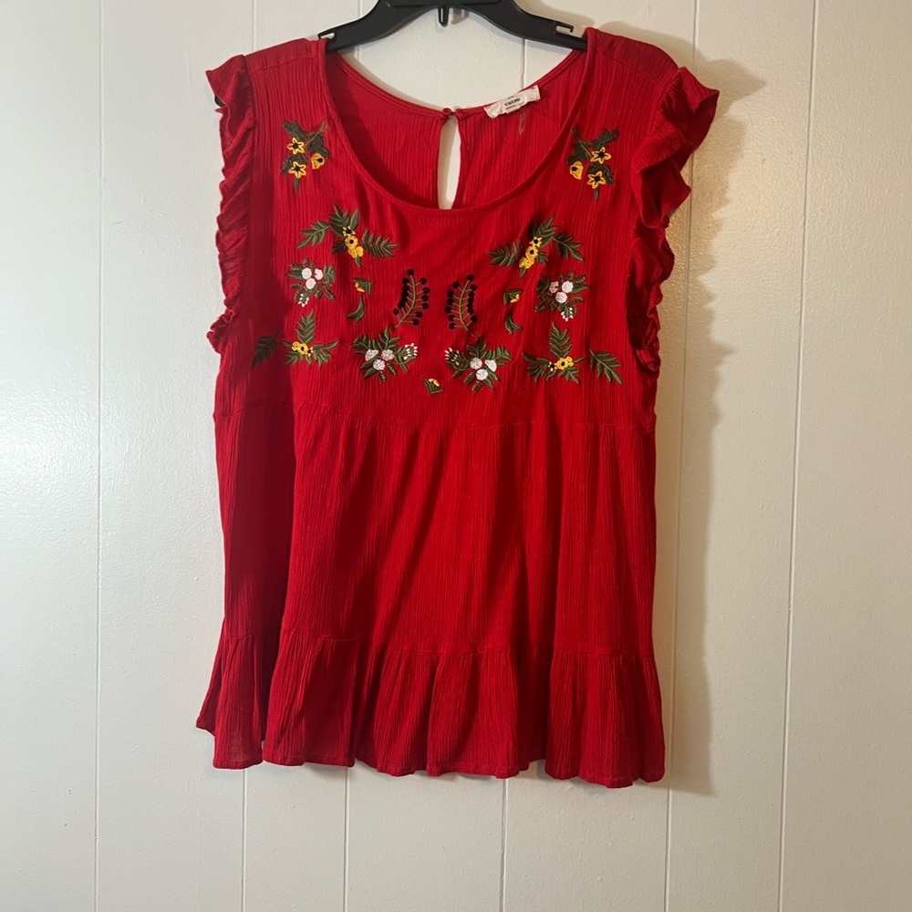 Red Embroidered Women's Top Size Medium